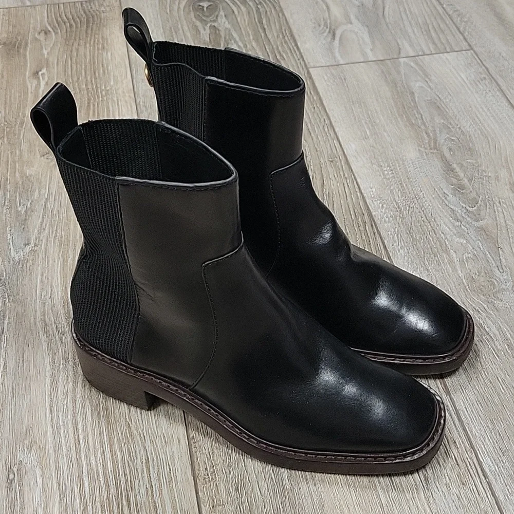 Tory Burch Size 5 1/2 Black Leather Bootie